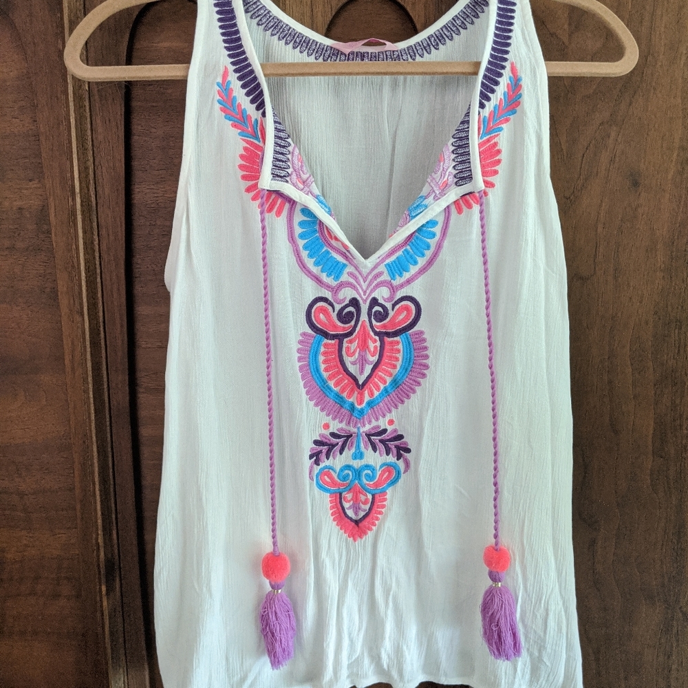 Lilly pulitzer embroidered tank size small